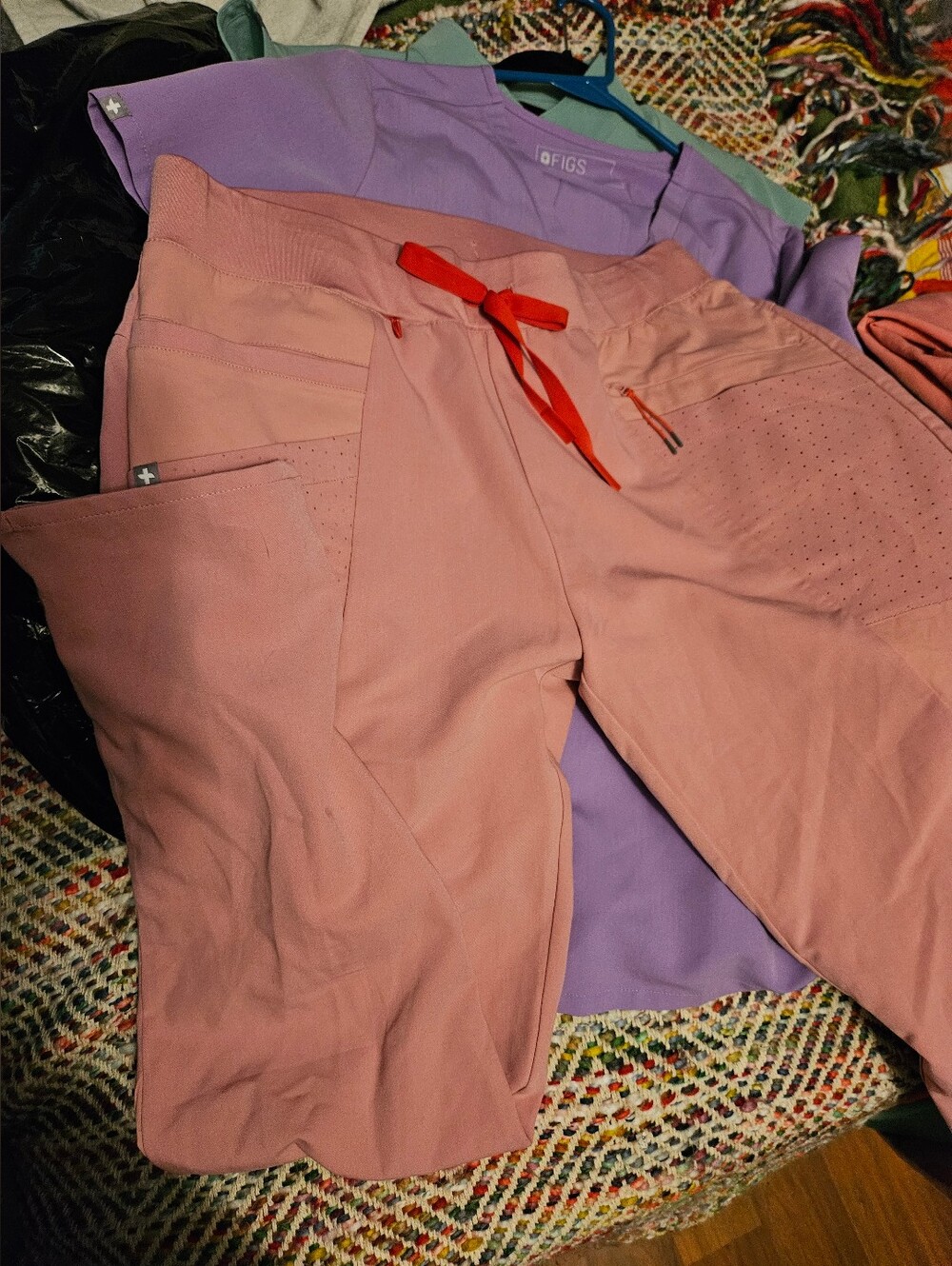 FIGS Chalk PINK Medium LIVINGSTON  scrub Bottoms Women LIMITED ED.